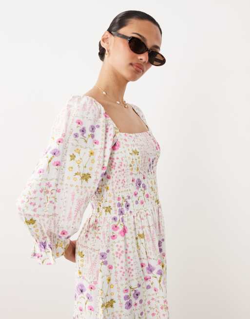 New Look - Gesmokte midi jurk met bloemenprint in crème, 2 van 4