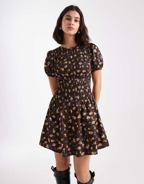 New Look - Gesmokte mini-jurk met fijne bloemenprint in bruin - view 1