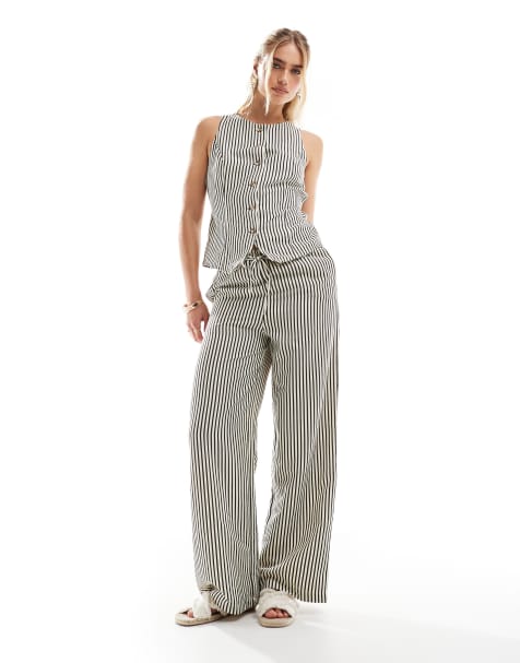 New Look - Gestreepte broek met wijde pijpen in zwart, deel van co-ord set - view 1