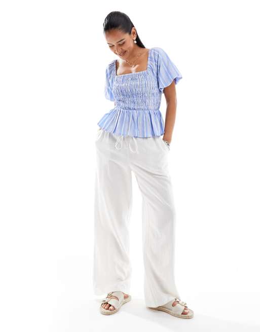 New Look - Gestreepte gesmokte top met vierkante hals in blauw, 2 van 4