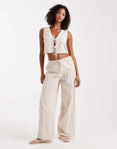 New Look – Gestreiftes Set in Creme mit Hose und Weste - view 1