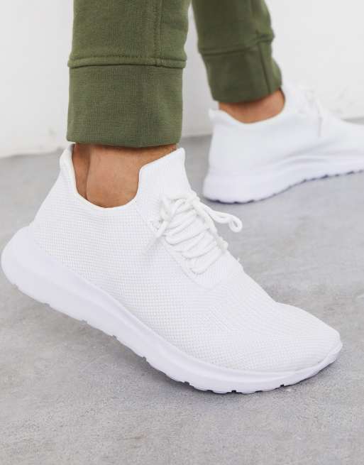 New Look – Gestrickte Laufsneaker in Weiß
