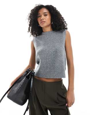 New Look - Gestrickter Pullunder im Tabard-Stil in Mittelgrau