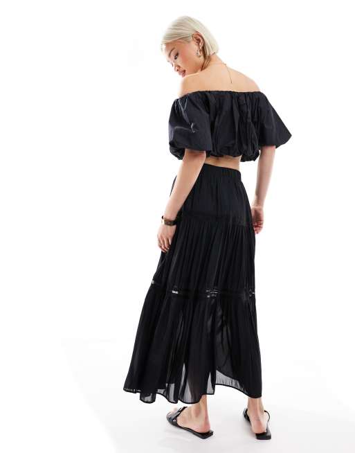 New Look – Gestufter Midirock in Schwarz mit Knitterstruktur und Spitzeneinsatz, 4 von 5