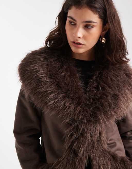 New Look - Giacca corta in pelliccia sintetica e camoscio sintetico marrone, 2 di 4