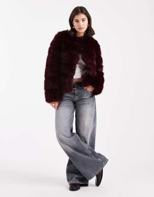 New Look - Giacca in pelliccia sintetica bordeaux, 3 di 4