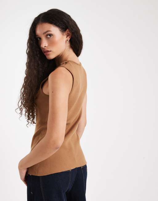 New Look - Gilet in maglia color cammello con bottoni, 3 di 4