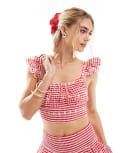 [New Look] New Look gingham crop top in red (part of a set) 16 Red Pattern