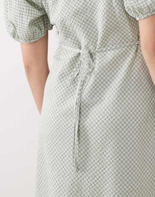 New Look gingham milkmaid midi dress in green, 3 of 4