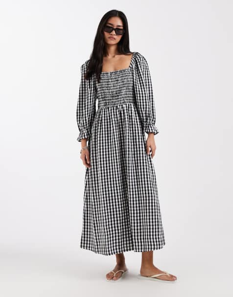 New Look gingham shirred midi dress in black - view 1