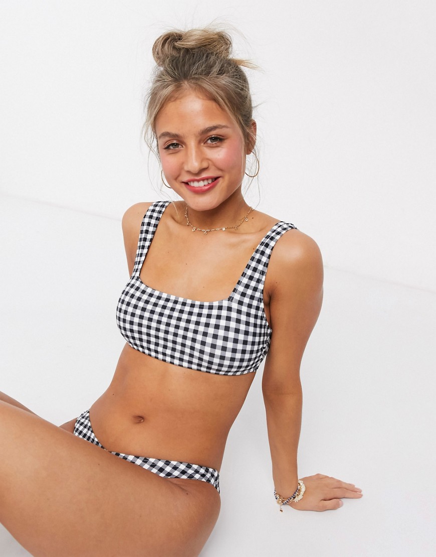 New Look – Ginghammönstrad bikiniunderdel med v-formad kant-Svart