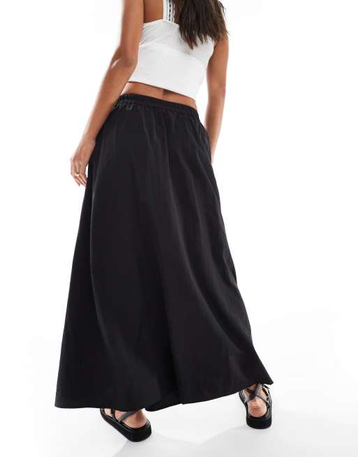 New Look - Gonna a ruota midi nera a pieghe, 3 di 5