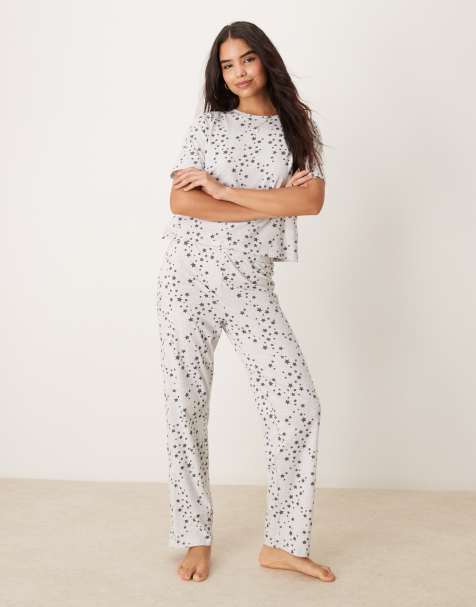 New Look - Gråt pyjamassæt med vide ben og stjerneprint - view 1
