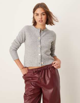 New Look - Graue Strickjacke mit Button-down-Kragen