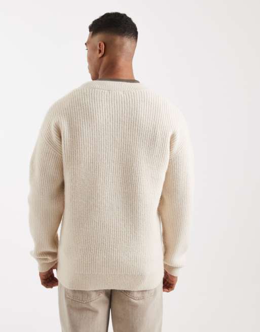 New Look - Grofgebreide zachte trui met V-hals in gemêleerd lichtbeige, 3 van 5