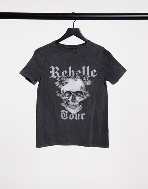 New Look grunge skull boyfriend t-shirt in acid washed black