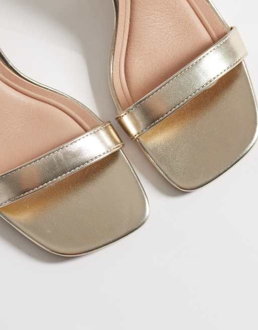 New Look – Guldfärgade sandaler med stilettklack, 3 av 4