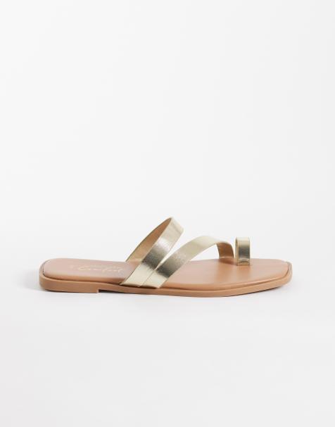 New Look – Guldfärgade sandaler med tåögla och flera remmar - view 1