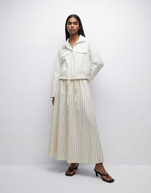 New Look – Gulrandig midikjol i poplin , 9 av 12