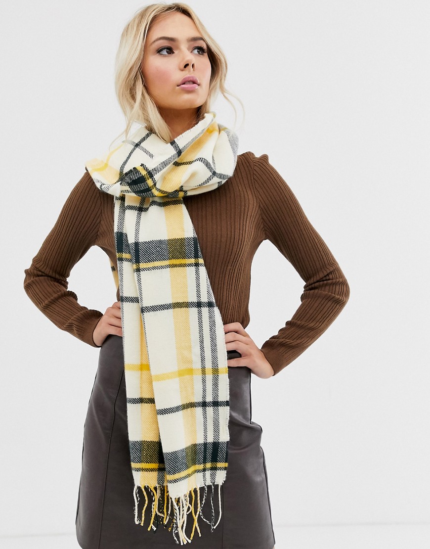New Look – Gulrutig scarf