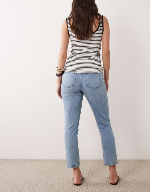 New Look hannah straight leg jeans in mid blue, 3 of 5