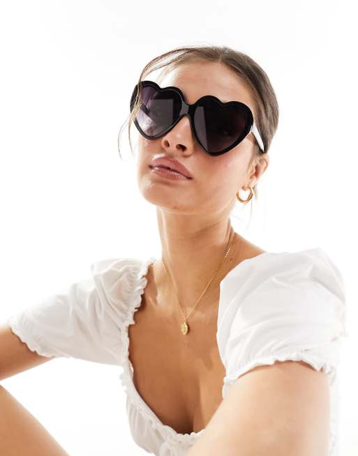 New Look - Hartvormige zonnebril in zwart