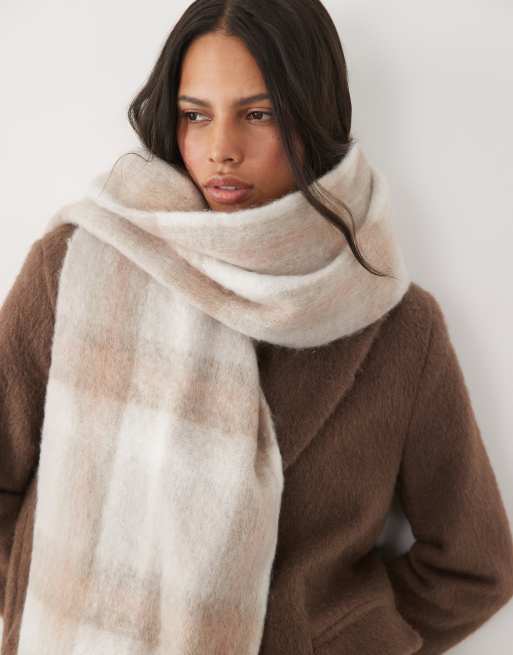 New Look heavyweight scarf in brown check, 3 of 3
