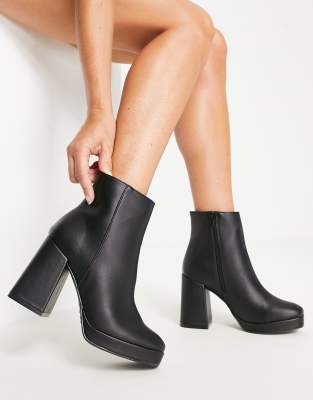 New Look heeled square toe platform boot in black