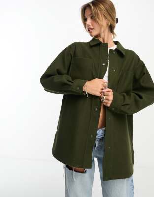 New Look - Hemdjacke in Khaki-Grün