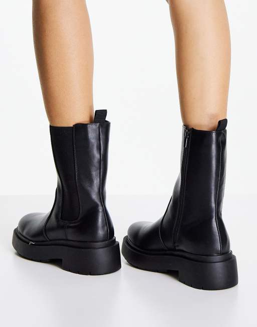 New Look high ankle pull on flat chelsea boot in black