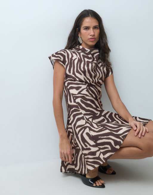 New Look high neck satin zebra print dress in brown, 2 of 5