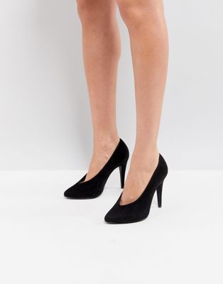 New Look High Vamp Pointed Court Shoe 