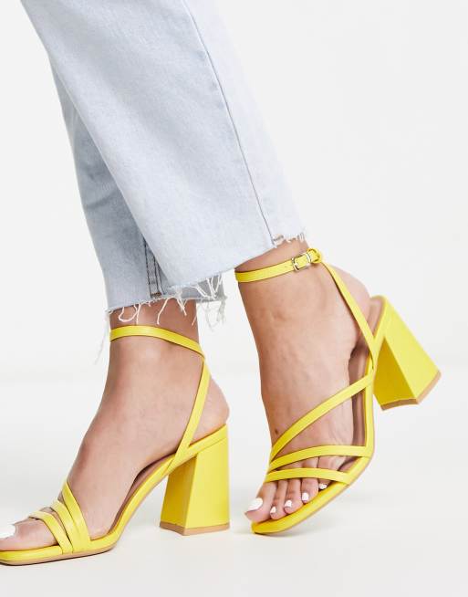 New Look - Højhælede sandaler med flere remme i gul, 2 af 4