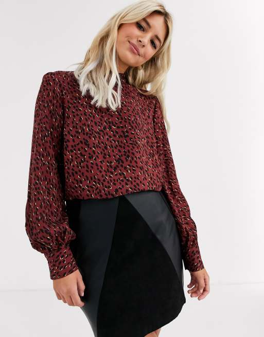 New Look - Hoogsluitende blouse in rood patroon