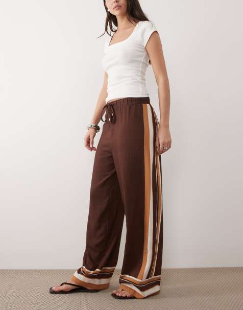 New Look – Hose in Braun mit weitem Bein und Seitenstreifen - view 1