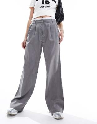 New Look - Hose in Grau mit Boxer-Detail