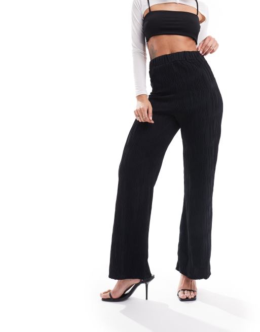 New Look – Hose in Schwarz mit weitem Bein und Wellenstruktur