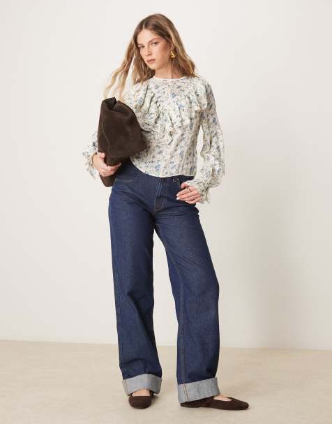 New Look - Hvid og småblomstret bluse med flæser foran - view 1