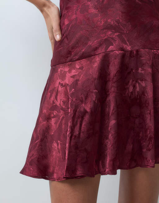 New Look jaquard satin skater mini dress in burgundy, 5 of 5