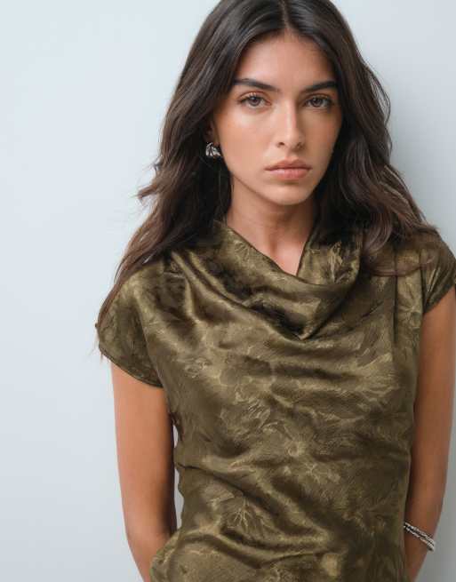 New Look jaquard satin skater mini dress in khaki, 3 of 5