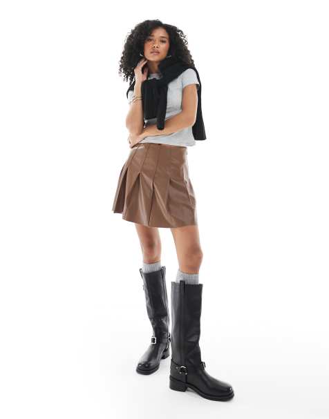 New Look PU pleated mini skirt In tan