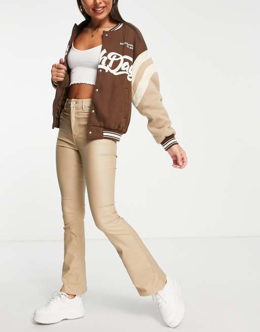 New Look - Jean enduit évasé - Taupe