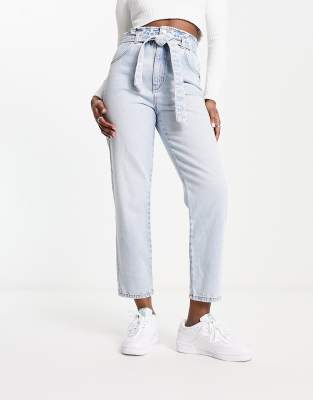 New Look - Jeans in Hellblau mit Paperbag-Bund