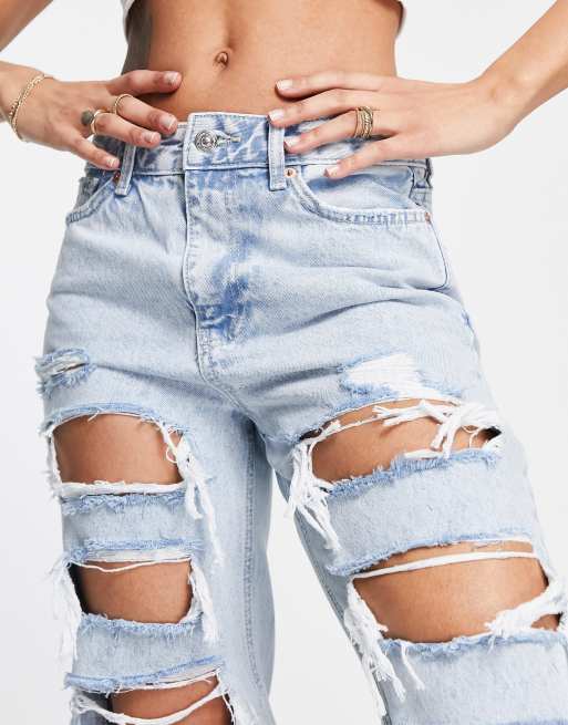  New Look – Jeans in hellblauer Waschung mit extremen Rissen und geradem Bein, 3 von 4