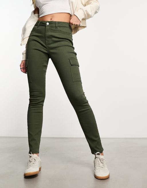 New Look – Jeansy bojówki o obcisłym kroju w kolorze khaki