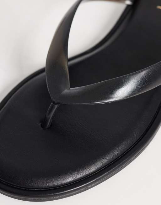 New Look jelly thong flat sandals in black, 3 of 4