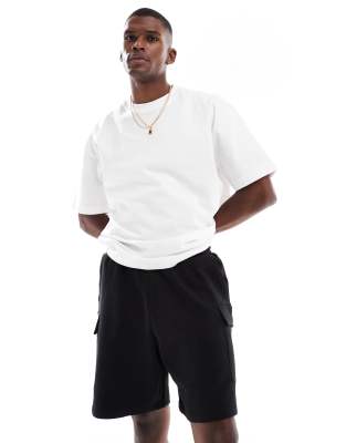 New Look New Look jersey cargo shorts in black
