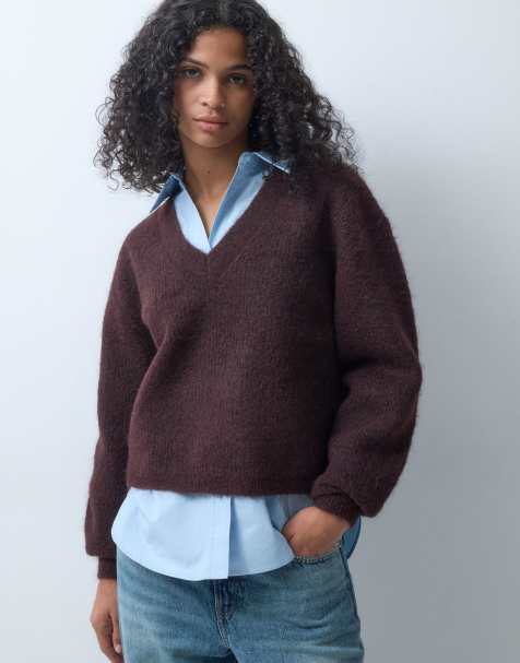 New Look jersey de punto boxy con cuello de pico en marrón oscuro - view 1