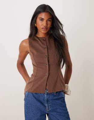 New Look - Jersey-Weste in Braun mit Rundhalsausschnitt und Knopfleiste