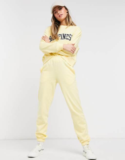 New Look - Joggers con fondo elasticizzato giallo chiaro in coordinato